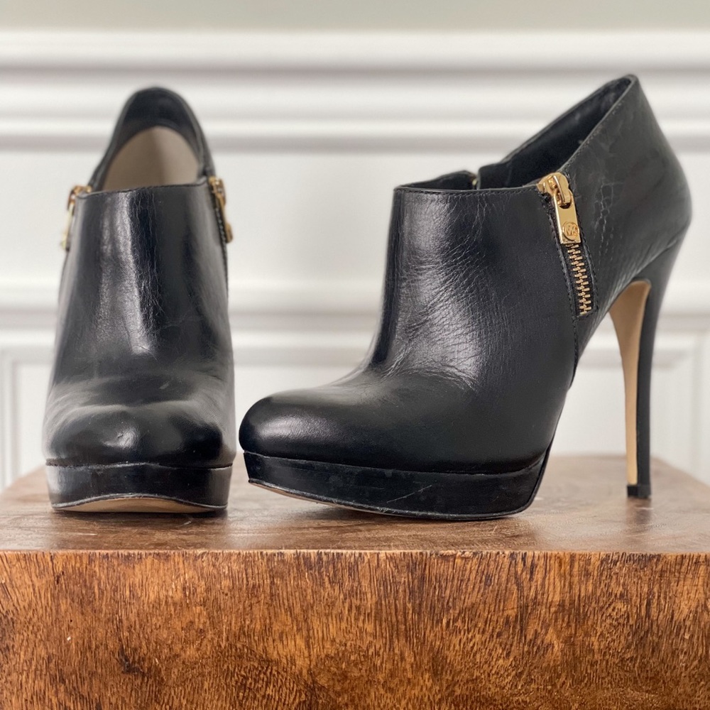Michael Kors heels size 6